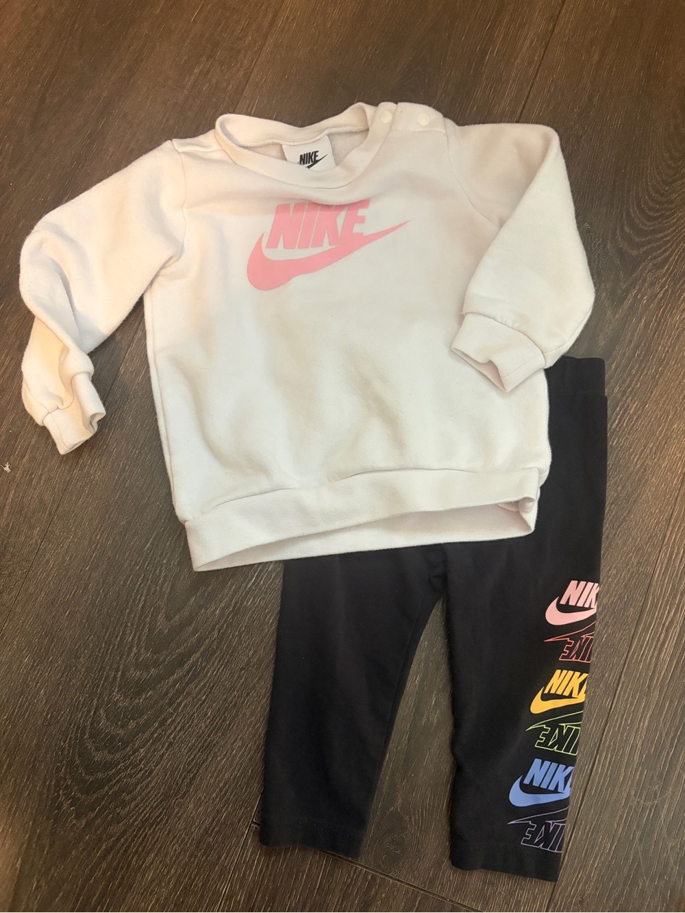 Nike Pink Logo Cream Sweatshirt with Black Rainbow-Logo Leggings 9 month
